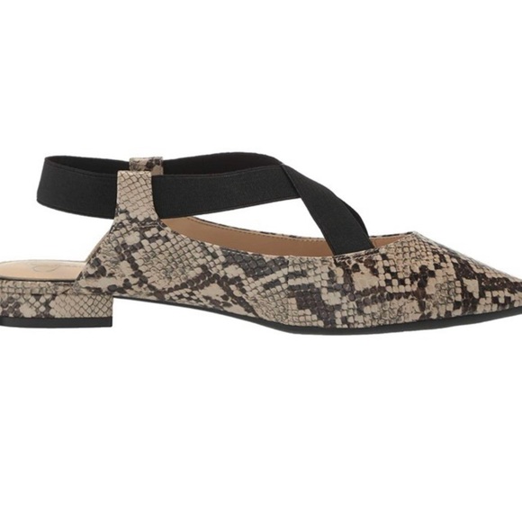 Jessica Simpson Shoes - Jessica Simpson Lurina Peyton print flat